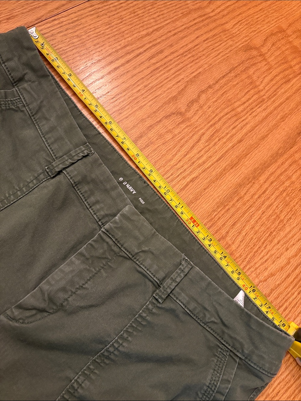 Old Navy Olive Green Pixie Pants - Picture 7 of 11